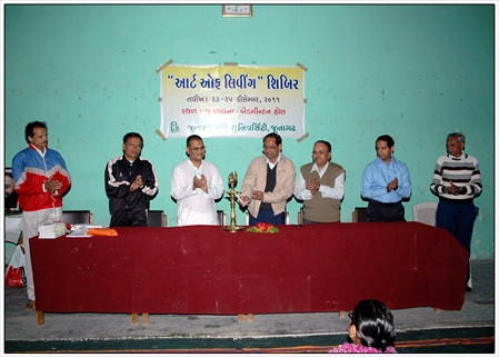 2011december23 art of living shibir at jau (4)